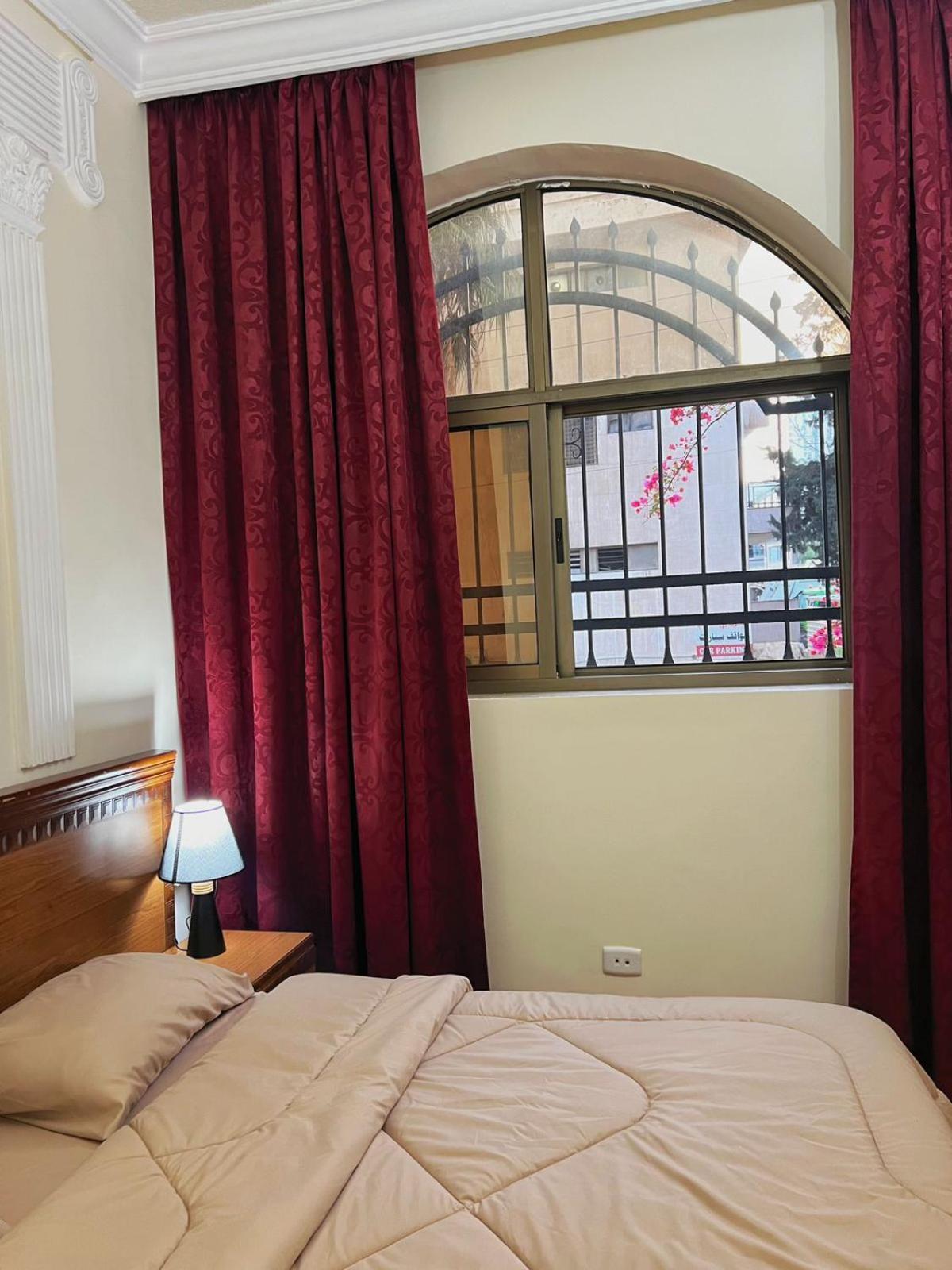 Sufara Hotel Suites Amman Exteriör bild